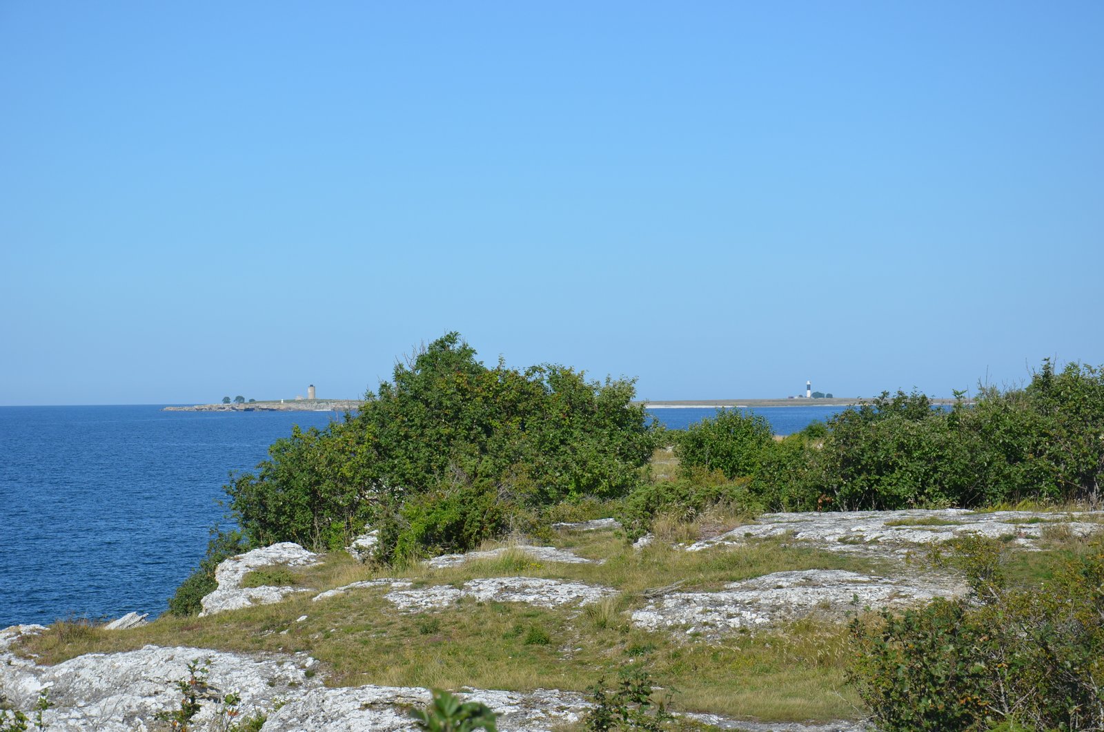 Östergarnsholm från berget nordost om Herrvik | Östergarnholm in Sweden