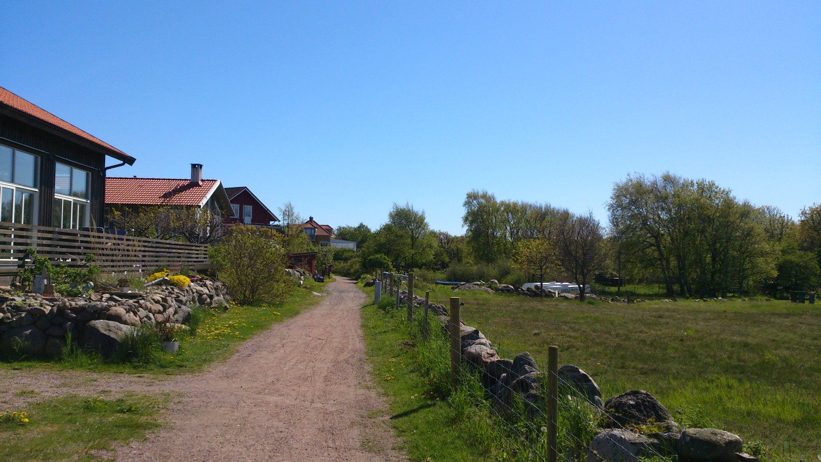 Väg på Grötö | Grötö in Sweden