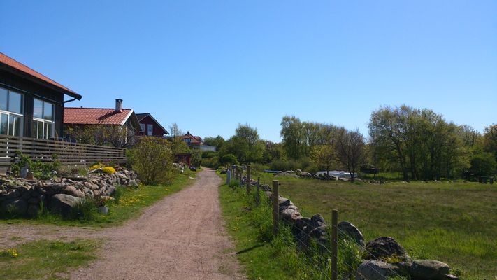 Väg på Grötö | Grötö in Sweden