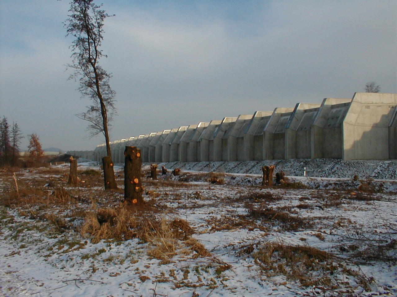 Einhausung der Bundesautobahn 3 bei Goldbach. | Goldbach in Germany