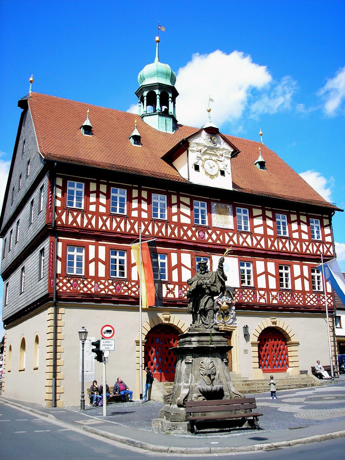Rathaus der Stadt Bad Staffelstein in Oberfranken (Bayern, Deutschland). | Bad Staffelstein in Germany