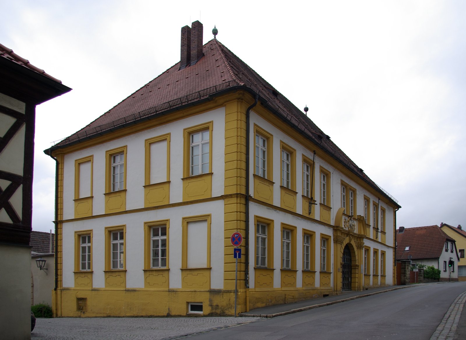 Amtshaus in Bad Staffelstein. Amtshaus des Bamberger Domkapitels (1720 bis 1803), Bezirksamt-Landratsamt (1862 bis 1972), seit 1974 Amt für Landwirtschaft. | Bad Staffelstein in Germany