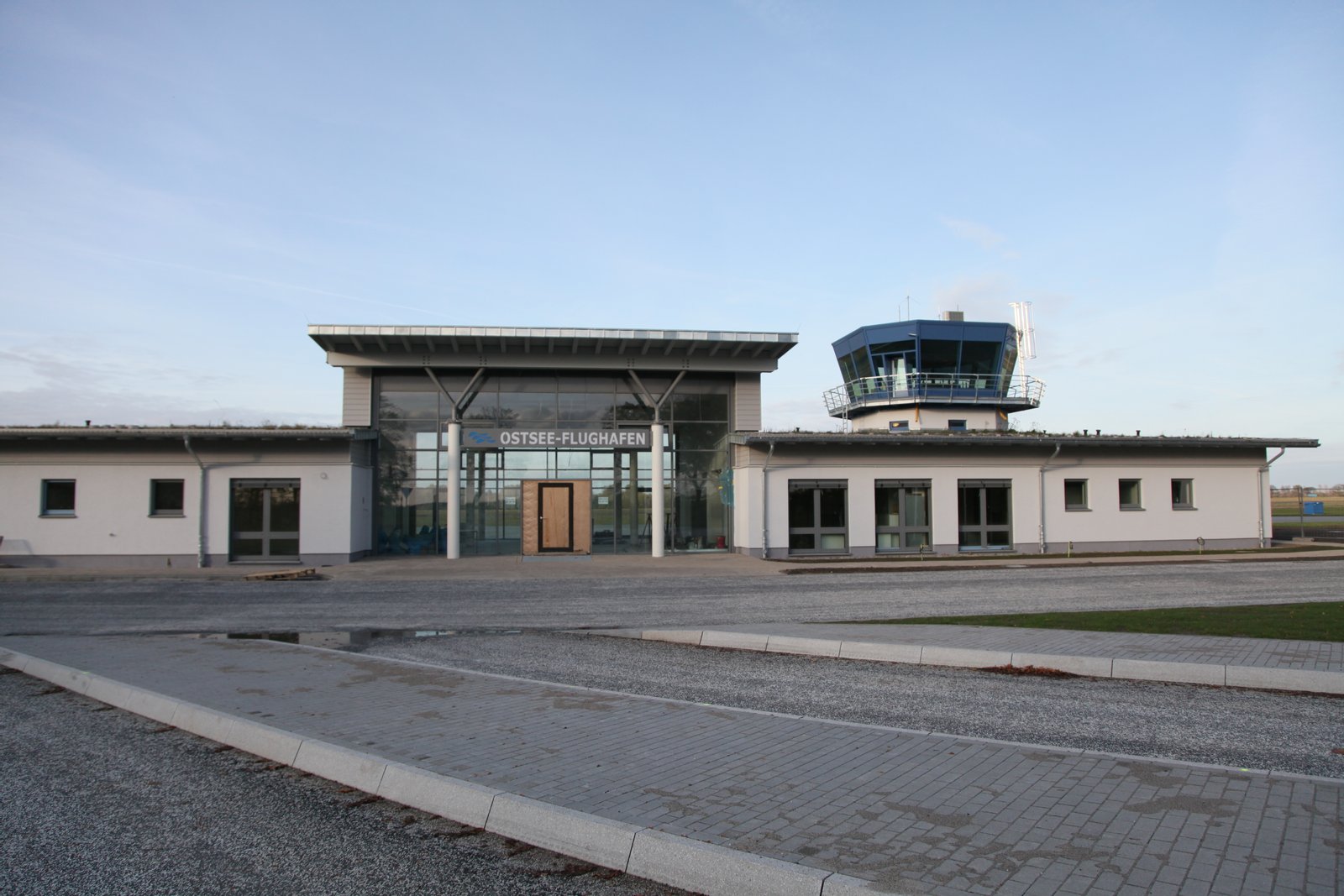 Neubau der Abflughalle des Flughafens Barth | Barth in Germany