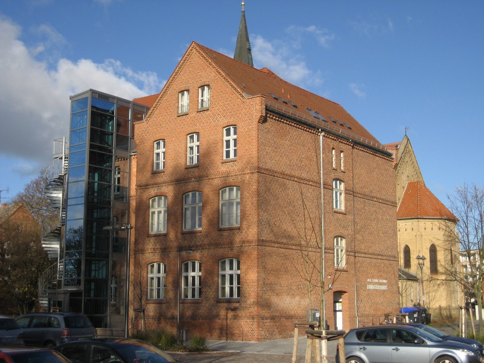 Bürgerhaus Löcknitz (Alte Schule) in der Marktstraße 4 aus Blickrichtung Südosten am 25. November 2013. | Löcknitz in Germany