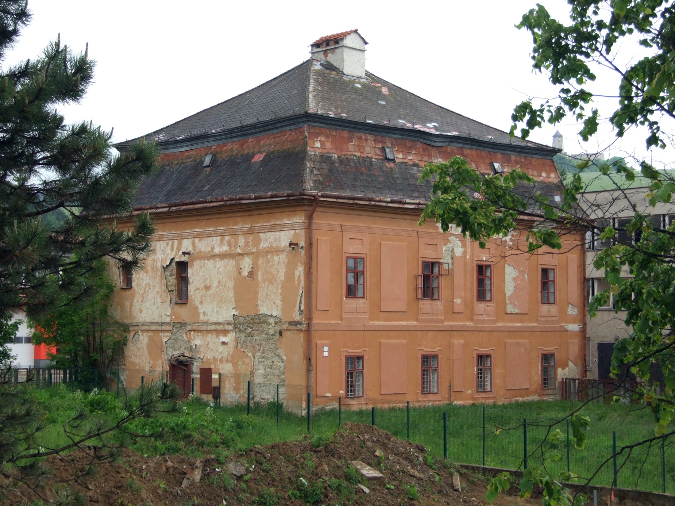 Toto médium zobrazuje chránenú pamiatku s číslom NKP 710-980/0 v Slovenskej republike. CHMSK/710-980/0,CHMSK/710-980(Ďalšie obrázky s číslom: 710-980/0, 710-980. Hľadať na sk.wikipedia.org.) | Stará Ľubovňa in Slovakia
