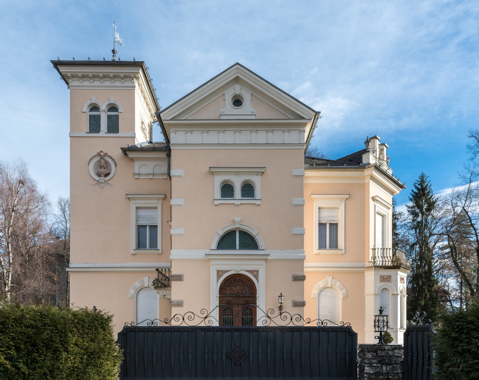 Western view of Villa Venezia on Johannaweg #1, municipality Pörtschach am Wörther See, district Klagenfurt Land, Carinthia, Austria, EU | Pörtschach am Wörthersee in Austria