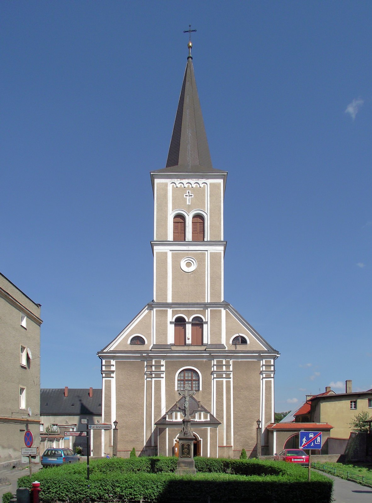 Ząbkowice Śl., ul. Grunwaldzka 8 - kościół p.w. Podwyższenia Krzyża w zespole klasztornym dominikanów z XIV-XVIII w. (zabytek nr A/1725/730) | Ząbkowice Śląskie in Poland