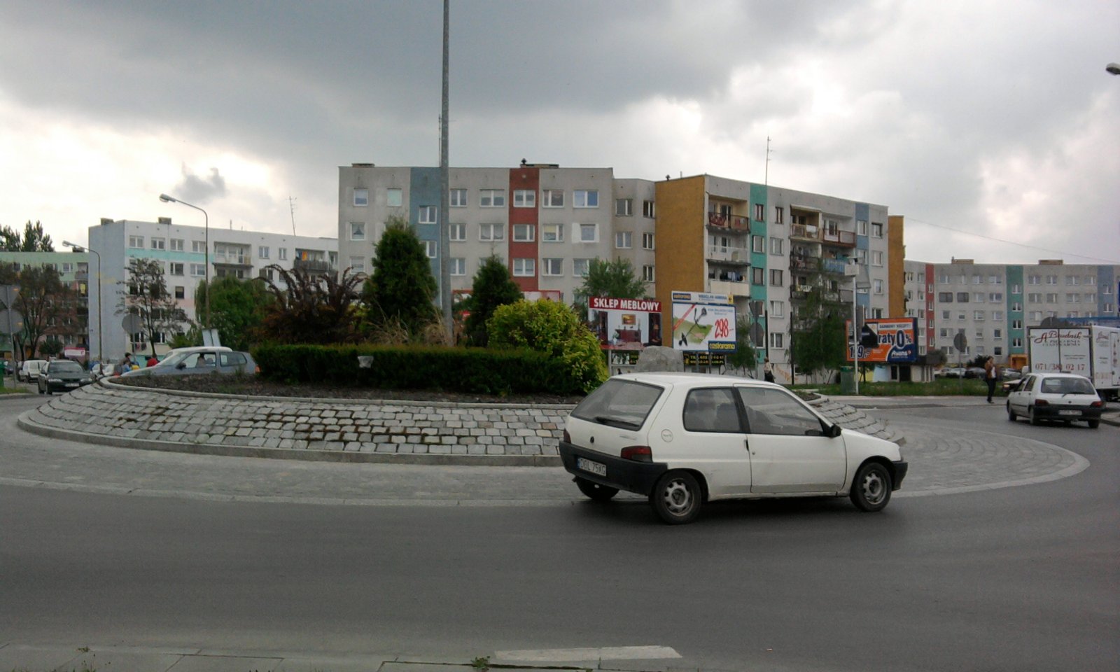 Rondo wybudowane w 2006 roku, Jelcz-Laskowice, Polska | Jelcz-Laskowice in Poland