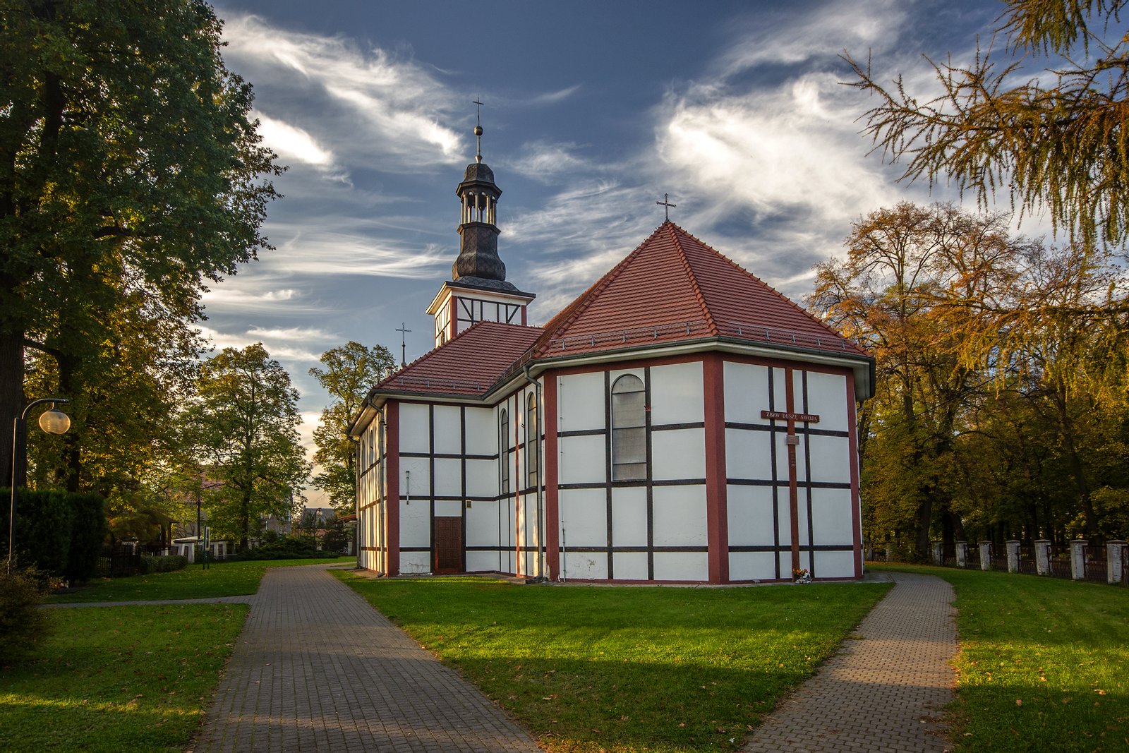 Ta fotografia przedstawia zabytek wpisany do rejestru zabytków pod numerem ID | Jelcz-Laskowice in Poland