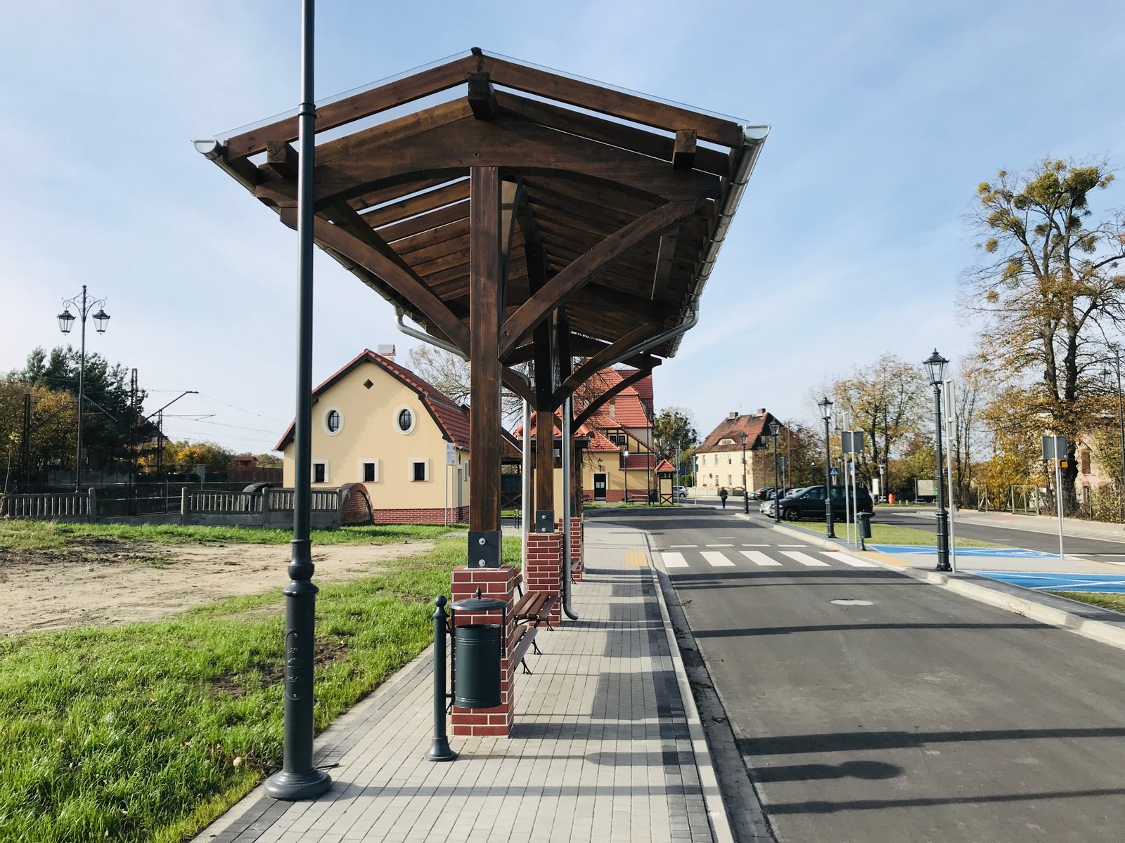 Dworzec autobusowy w Twardogórze. Zdjęcie wykonane po rewitalizacji. | Twardogóra in Poland