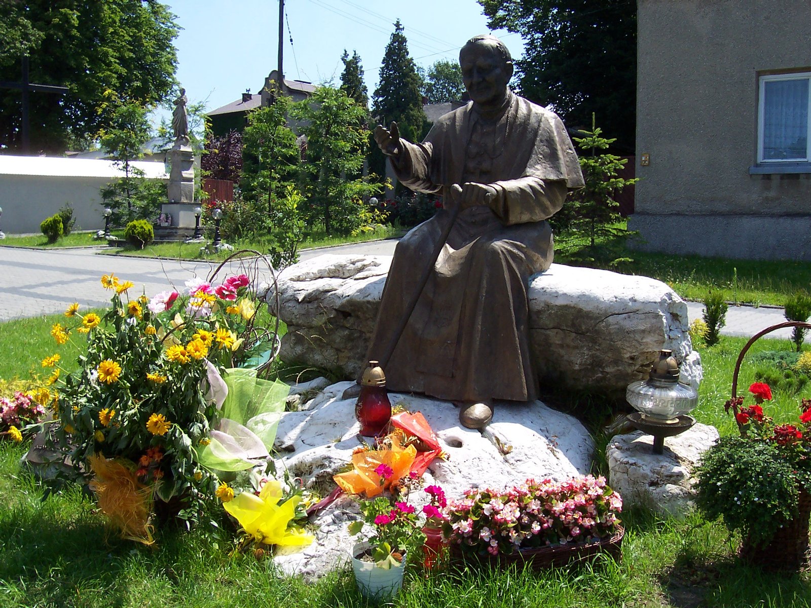 Pomnik Jana Pawła II w Ogrodzieńcu | Ogrodzieniec in Poland