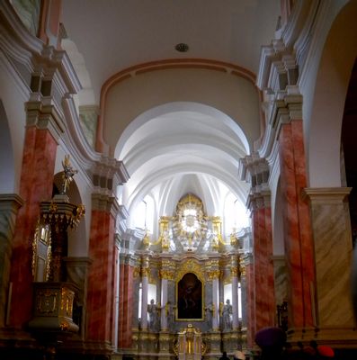 Kolegiata Nawiedzenia Najświętszej Maryi Panny i św. Michała Archanioła w Łasku | Łask in Poland