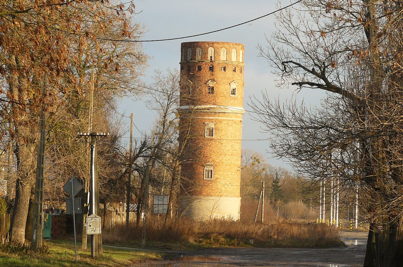 Wieża wodna w Gostyninie (koło dworca kolejowego). | Gostynin in Poland