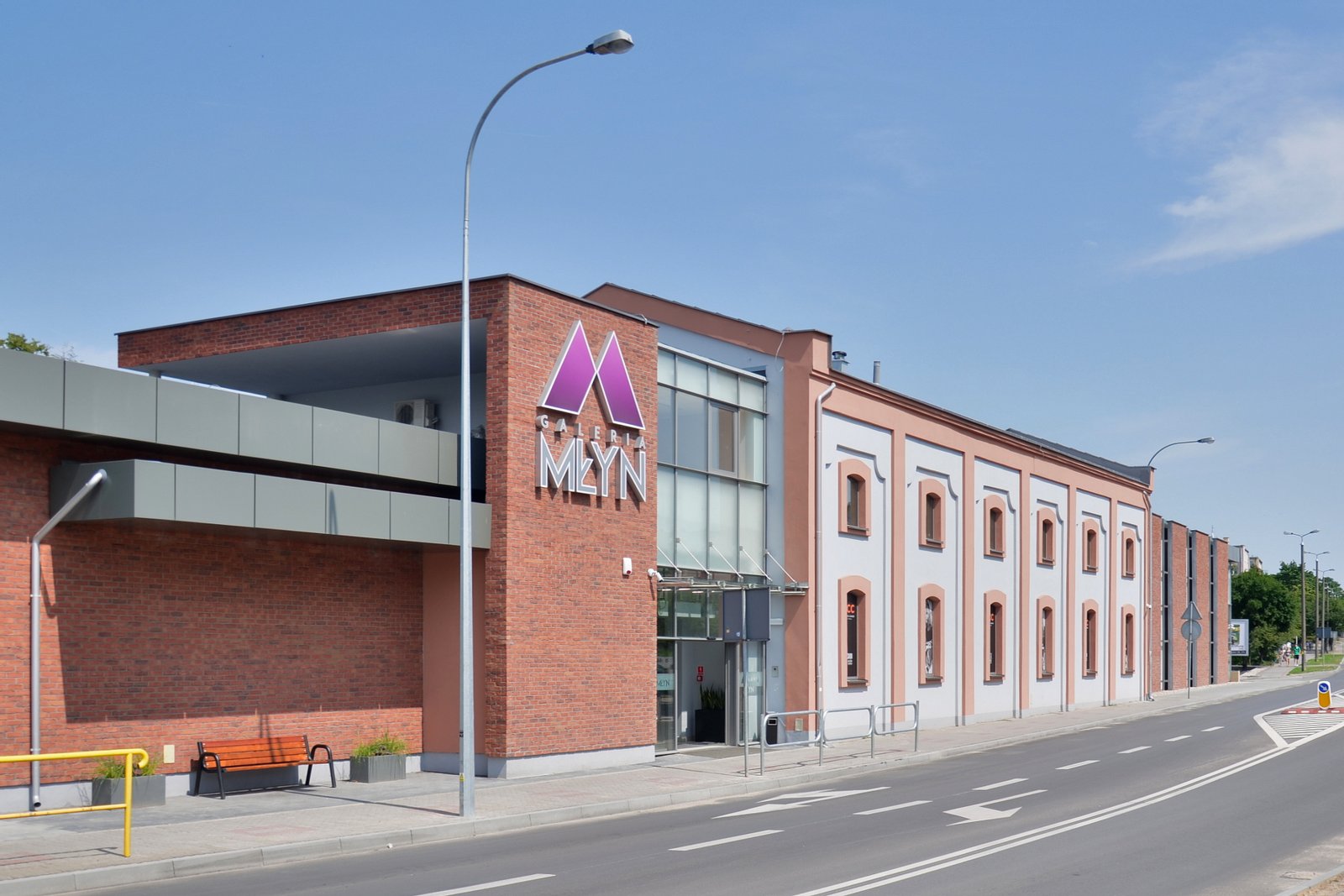 Galeria handlowa Młyn, dawny młyn zbożowy z 1900 r. | Rypin in Poland