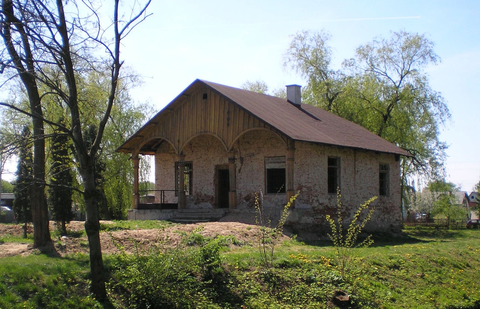 Dom administratora (tzw. "dworek") w zachowanym częściowo parku krajobrazowym z XVIII wieku | Radzymin in Poland