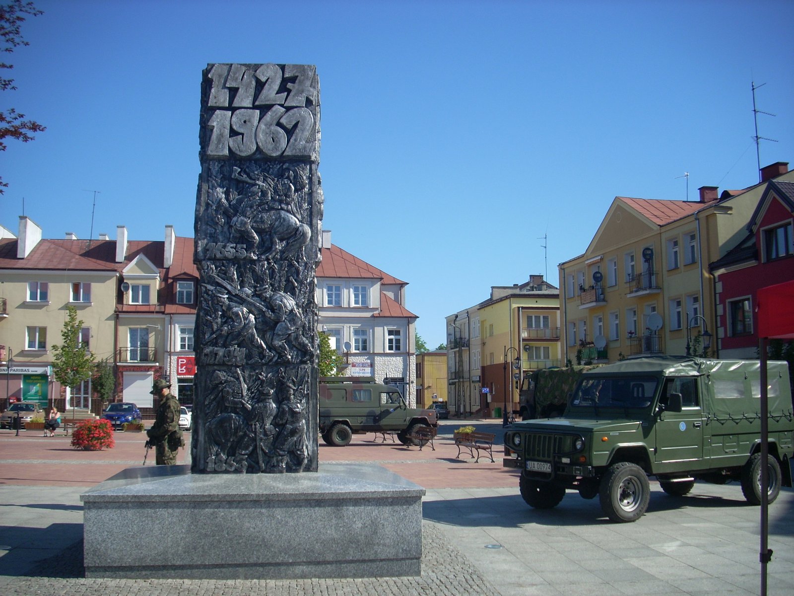 Pomnik upamiętniający uzyskanie przez Przasnysz rozszerzonych praw miejskich | Przasnysz in Poland