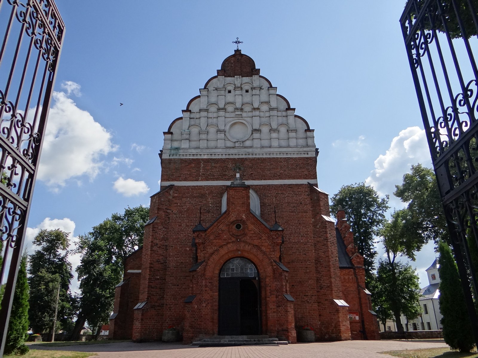 Wejście główne 2 | Brok in Poland