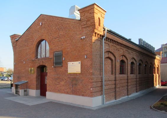 Ostrów Mazowiecka (woj. mazowieckie, Polska). Budynek jatek miejskich. | Ostrów Mazowiecka in Poland