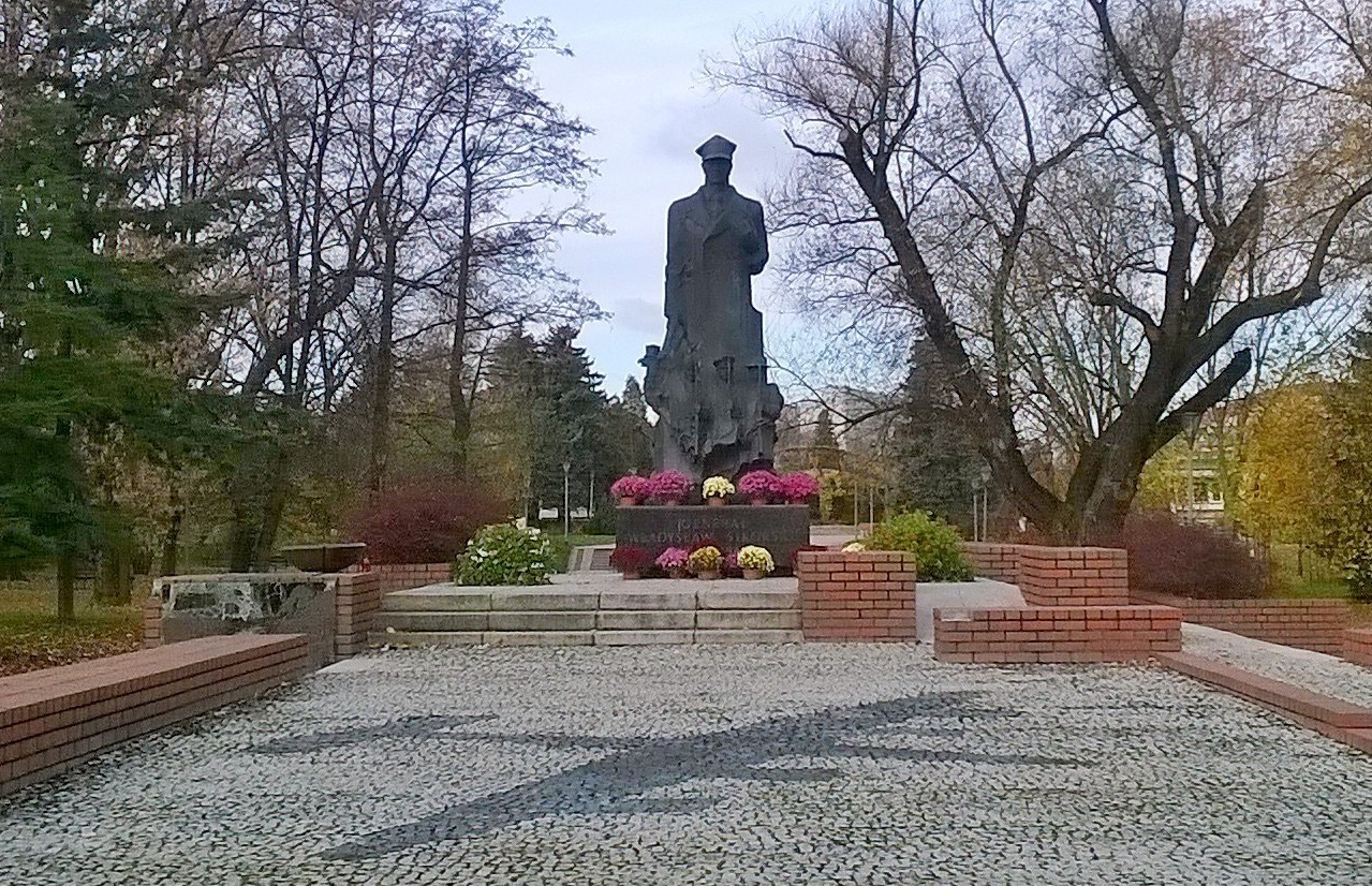 Pomnik gen. Władysława Sikorskiego w Rzeszowie | Rzeszów in Poland