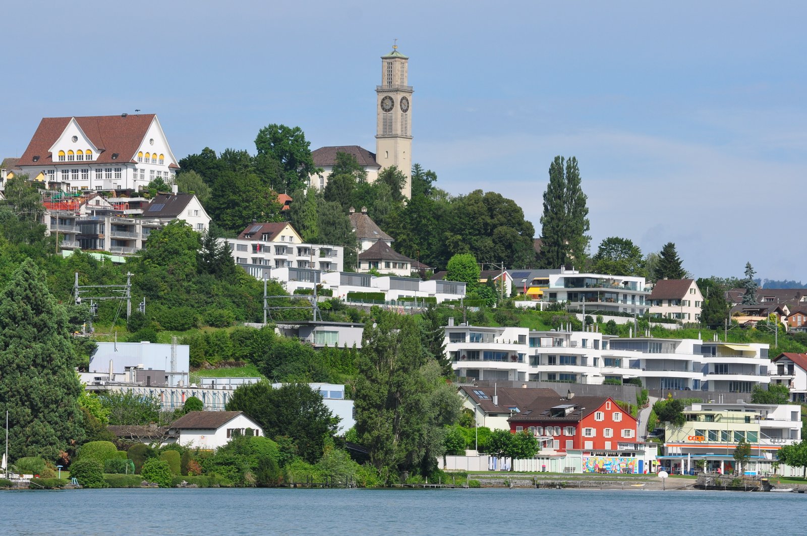 Thalwil as seen from Zürichsee-Schiffahrtsgesellschaft (ZSG) MS Wädenswil on Zürichsee in Switzerland | Thalwil in Switzerland