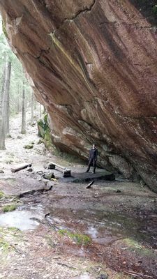 Image of Pirunkirkko cave in Finland