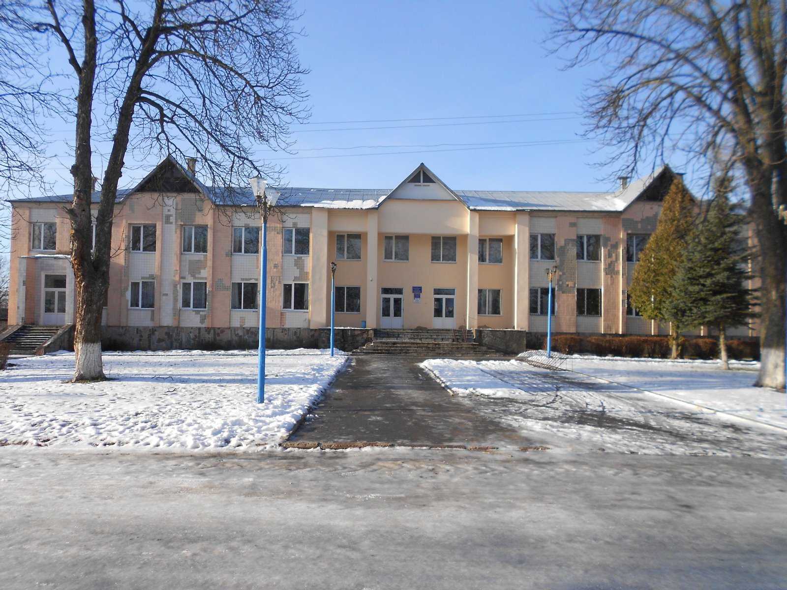 Поліклініка в смт Михайло-Коцюбинське Чернігівський район, Чернігівська область | Mykhailo-Kotsiubynske in Ukraine
