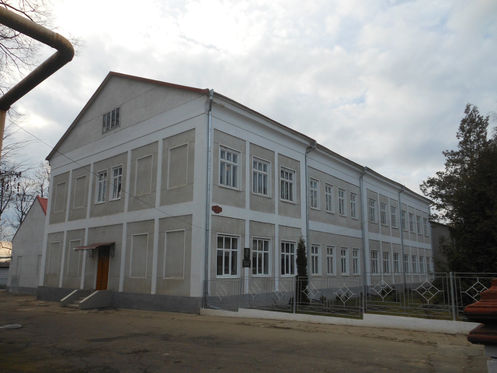 Це фотографія пам'ятки культурної спадщини в Україні, номер у каталозі конкурсу «Вікі любить пам'ятки»: 73-245-0031 | Storozhynets in Ukraine