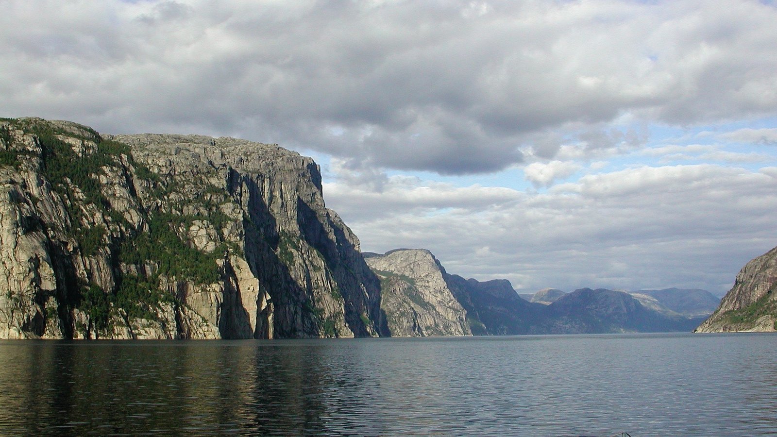 Lysefjorden, close to Prekestolen (Preacher's pulpit) in Rogaland fylke (county) | Lysen in Norway