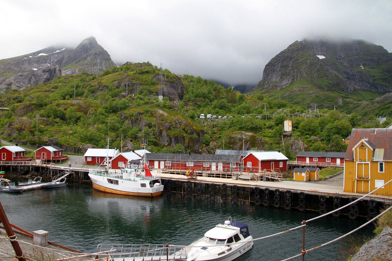 Nusfjord, Flakstadøy, Lofoten, Norwegen | Flakstadøy in Norway