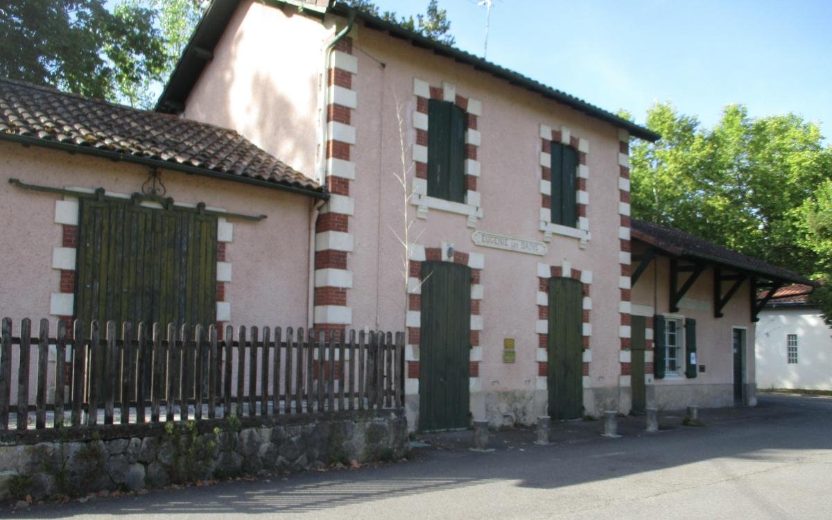 Ancienne gare d'Eugénie-les-Bains, devenue un cabinet médical | Eugénie-les-Bains in France