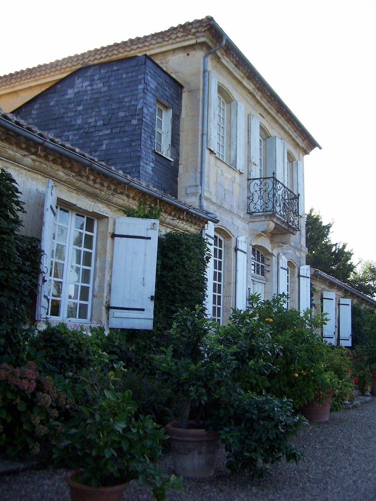 Cet édifice est répertorié dans la base Mérimée, base de données sur le patrimoine architectural français du ministère de la Culture, sous la référence PA00083672 . | Portets in France