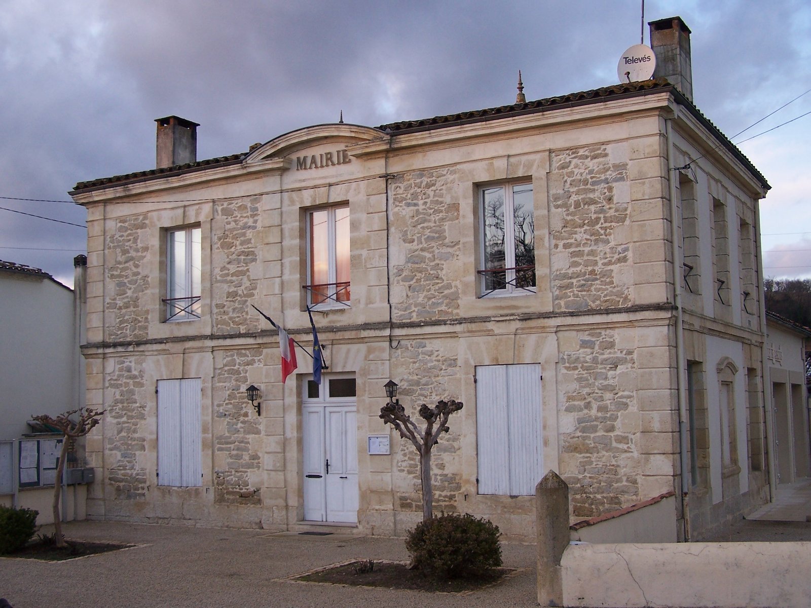 Town hall of Casseuil (Gironde, France) | Casseuil in France
