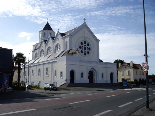 Église Saint-Julien de Lons (Lons, 64) | Lons in France