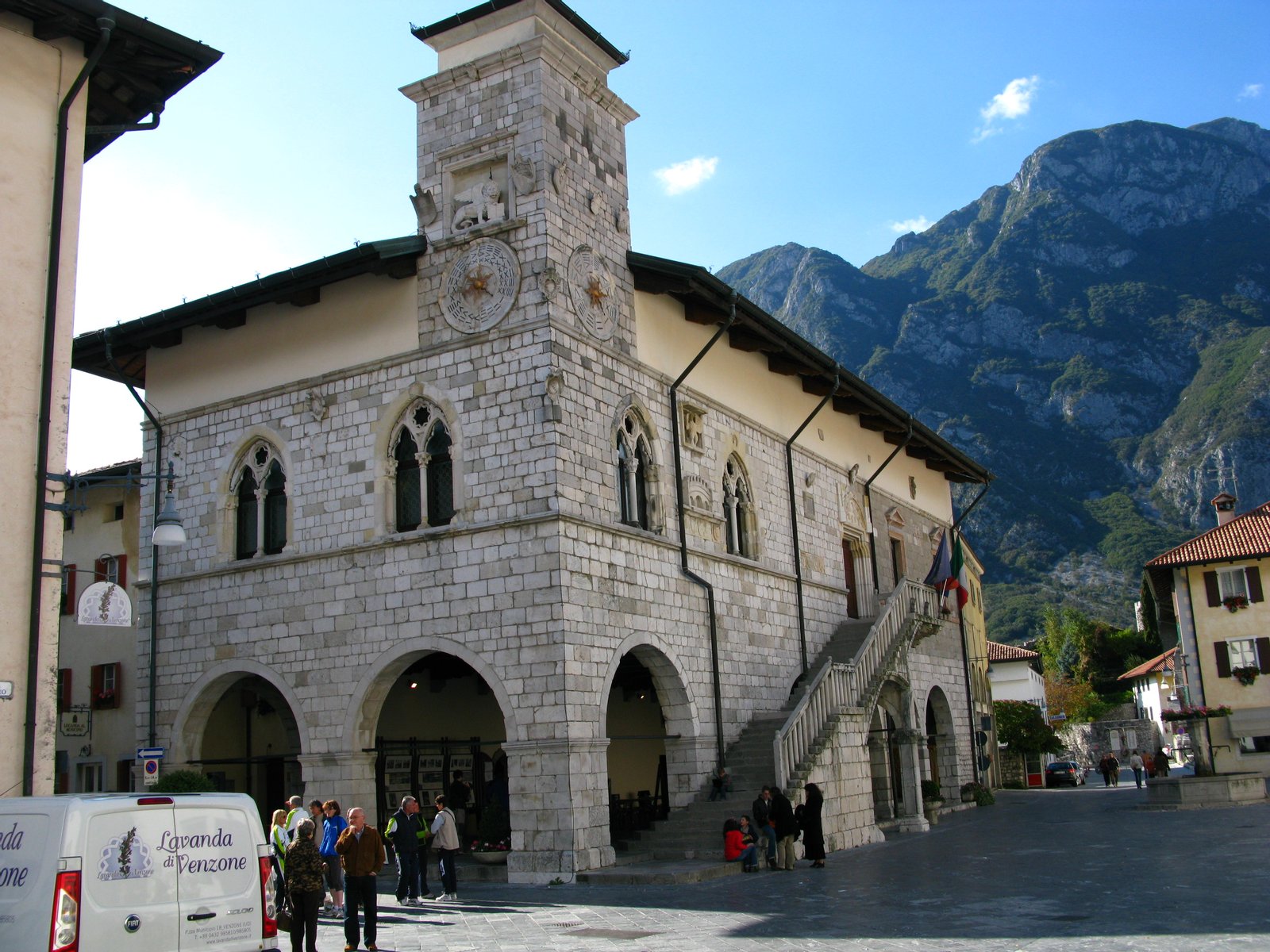 Municipal palace (Palazzo Comunale) of Venzone / Tagliamento valley / Friuli-Venezia Giulia / Italy / EU. In the background the Monte Simeone. | Venzone in Italy