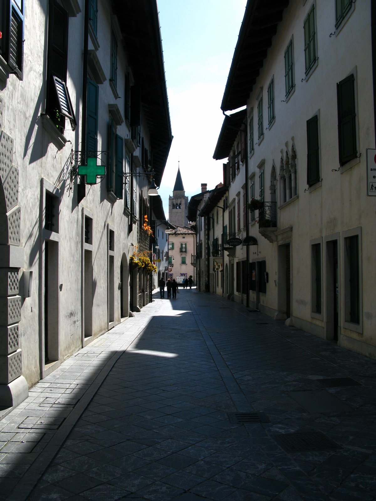 Narrow street (Via Mistruzzi) in the city of Venzone in Tagliamento valley / Friuli-Venezia Giulia / Italy / EU. | Venzone in Italy