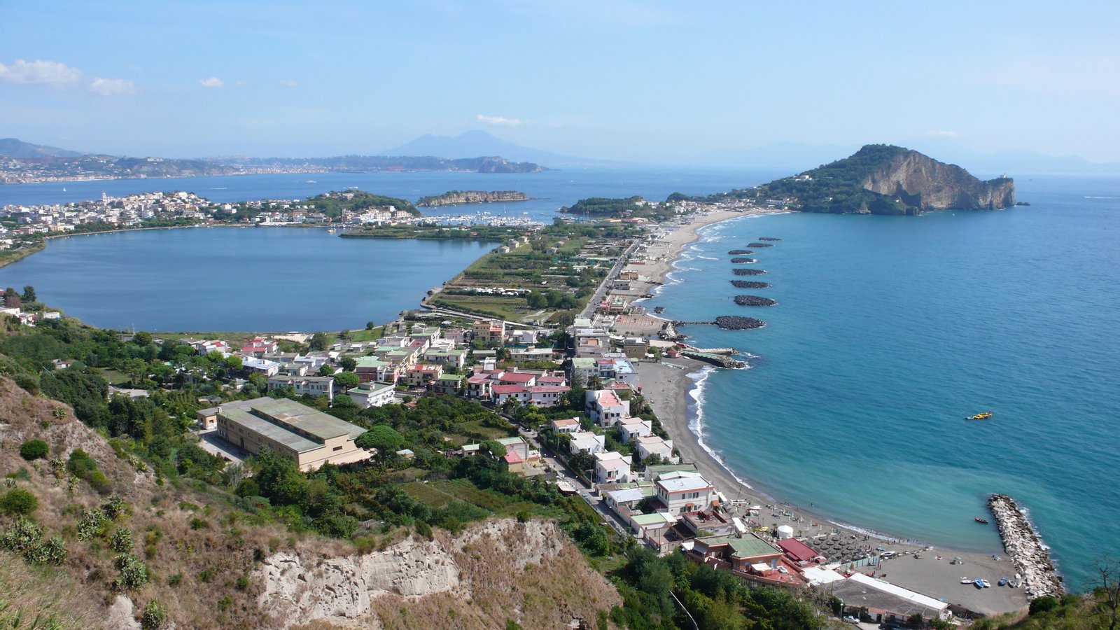 Comune di Bacoli: Lago Miseno, spiaggia di Miliscola, e Capo Miseno. | Bacoli in Italy
