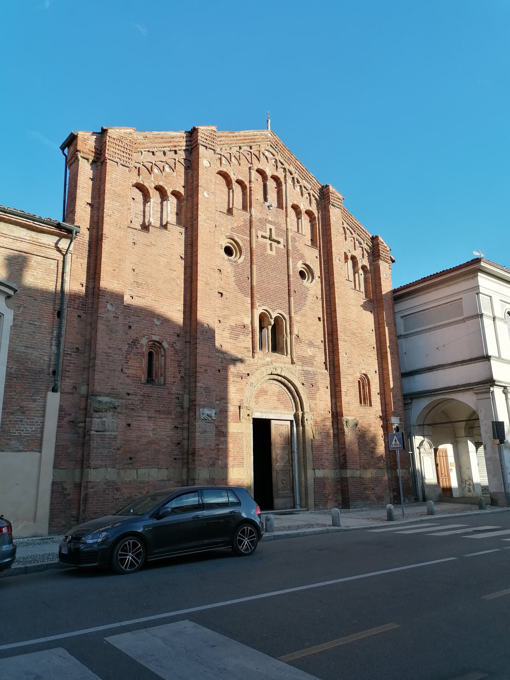 La Chiesa di Santa Maria in Betlem a Borgo Ticino (Pavia). | Pavia in Italy