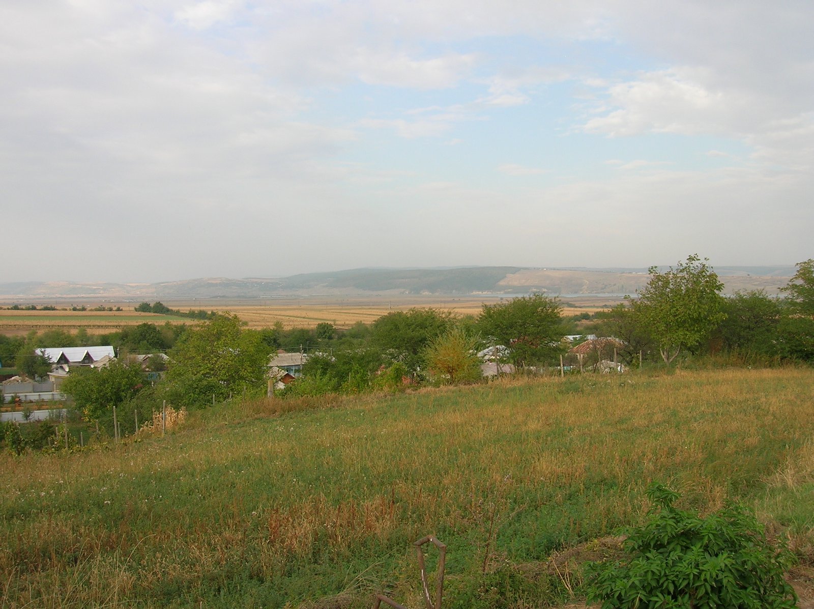 Comuna Valea Seacă Bacău - Satul Mândrişca - De pe dealul Bisericii Sfântul Ierarh Nicolae spre Colinele Tutovei | Valea Seacă in Romania