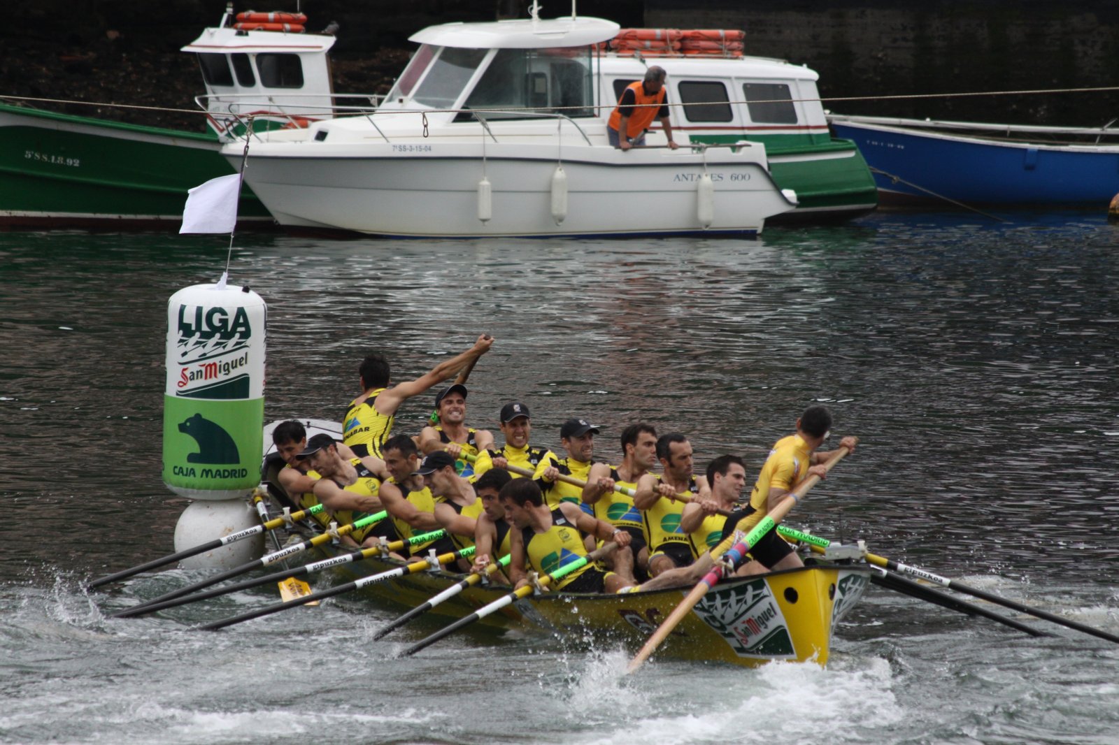 Trainière du club d'aviron d'Orio (Guipuzcoa). | Orio in Spain