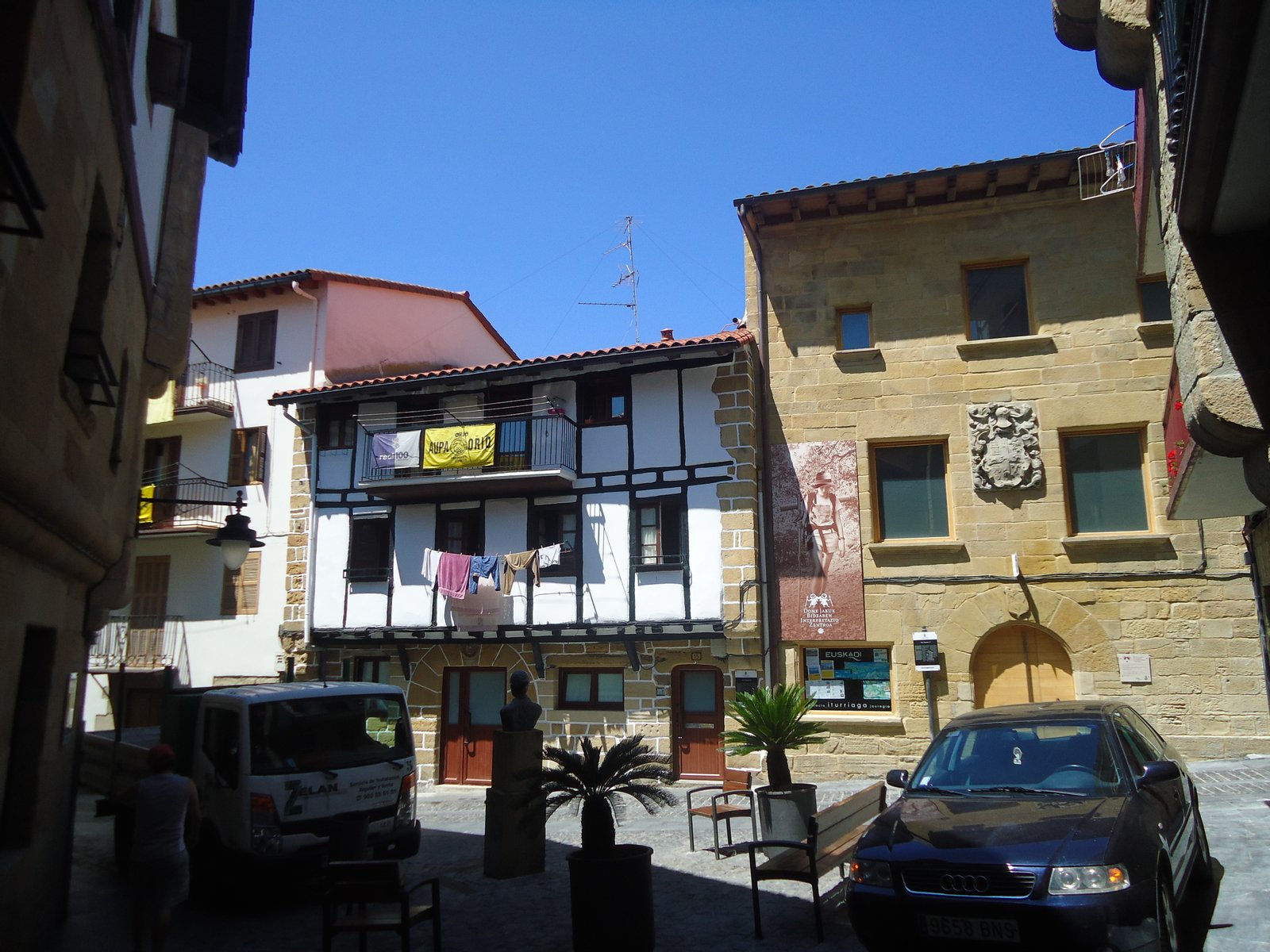 Orioko Pilliku plaza (Gipuzkoa) | Orio in Spain
