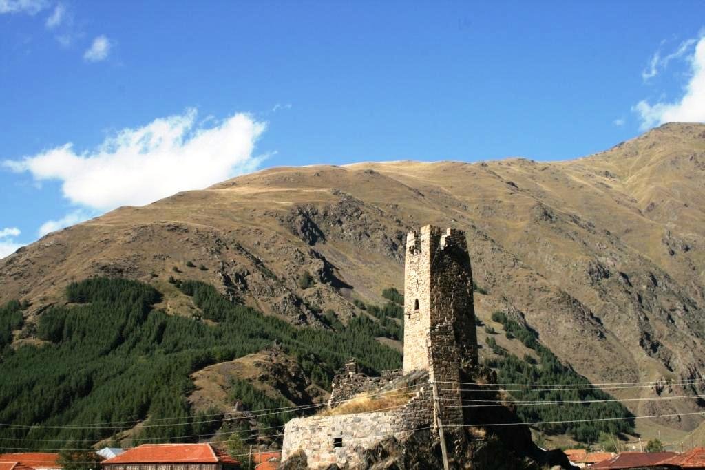 Late medieval fort in Sno, საქართველო | Sno in Georgia