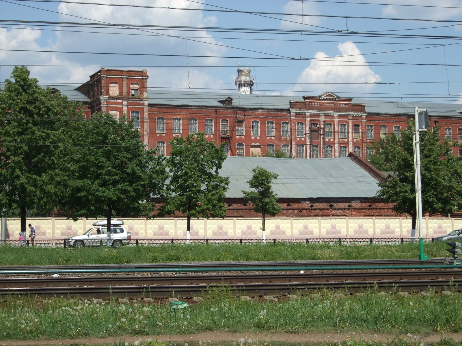 Город Раменское, старая текстильная фабрика (акционерное общество "Ратекс"), в честь которой названа близлежащая железнодорожная платформа ("Фабричная") | Ramenskoye in Russia