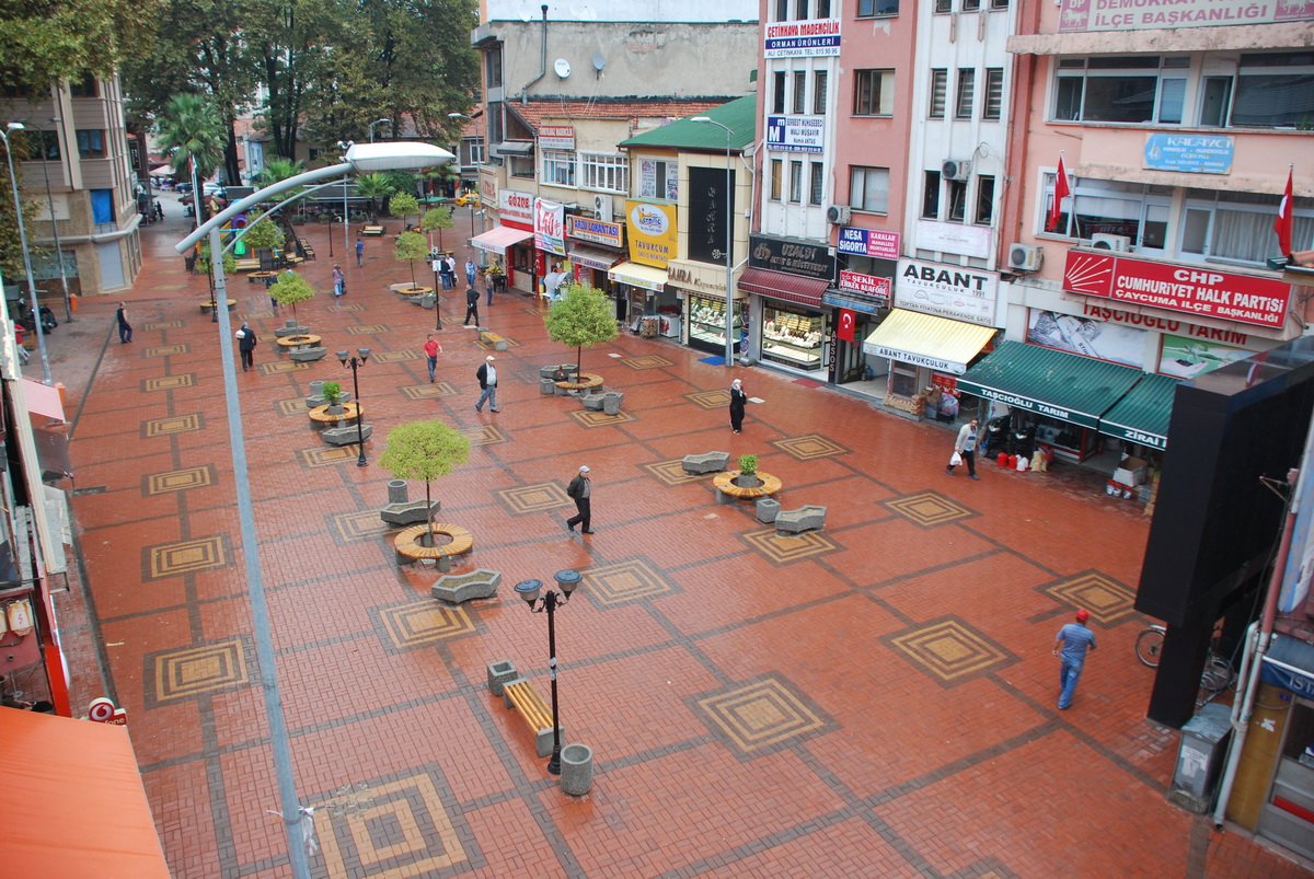 Çaycuma ilçesi Çarşı Meydanından 2016 yılında bir fotoğraf | Çaycuma in Turkey
