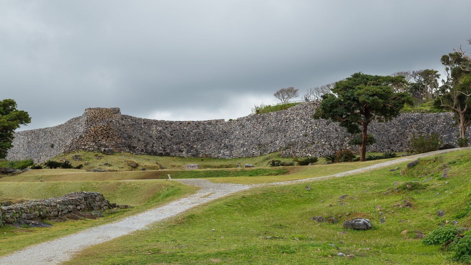 Nakijin, Okinawa, Japan: Walls of Nakijin Castle. | Nakijin in Japan
