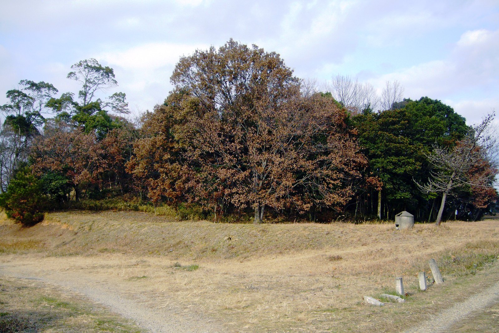 西条古墳群の人塚古墳。所在地は兵庫県加古川市。 | Kakogawa in Japan