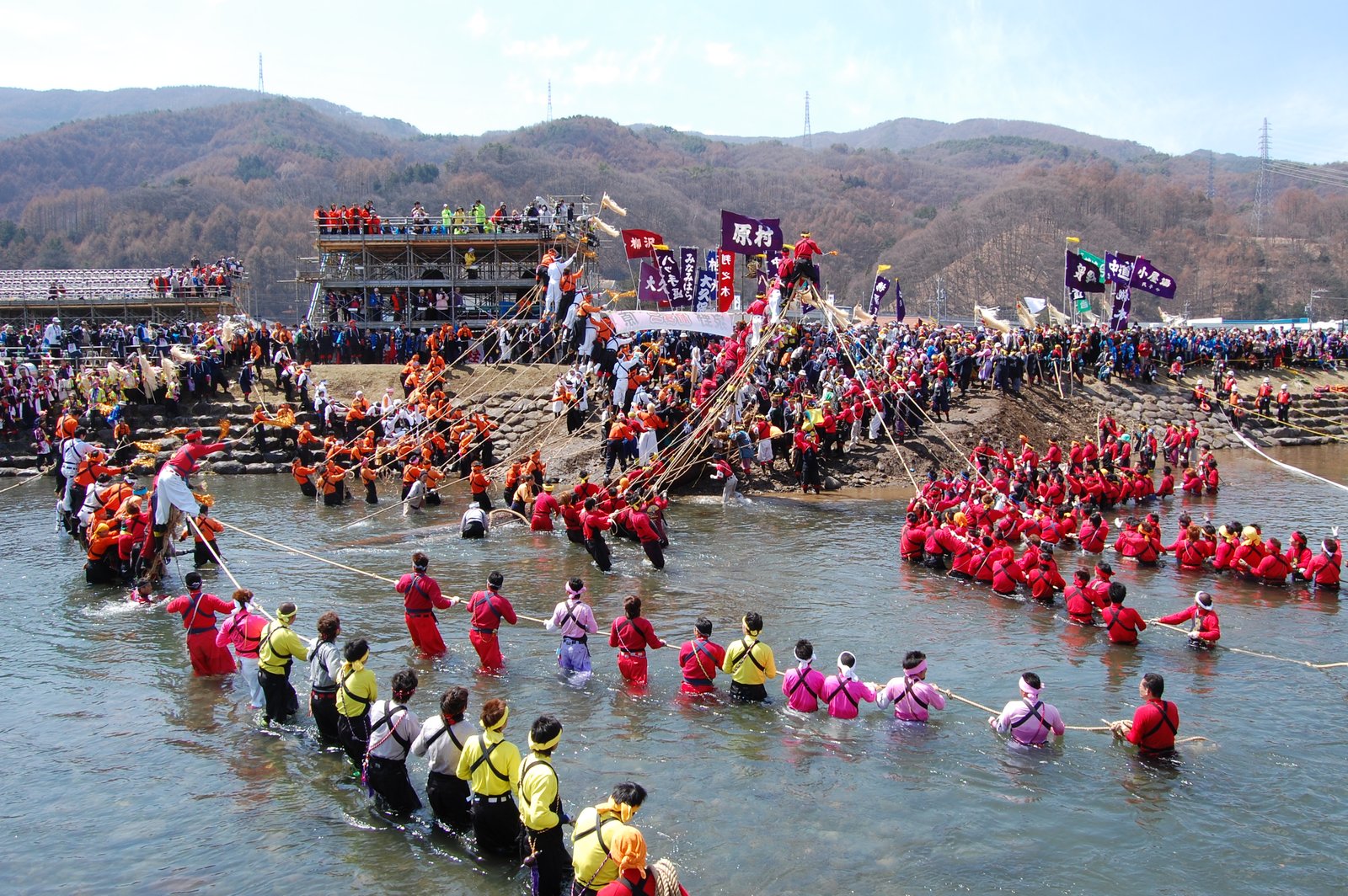 Onbasira festival | Suwa in Japan
