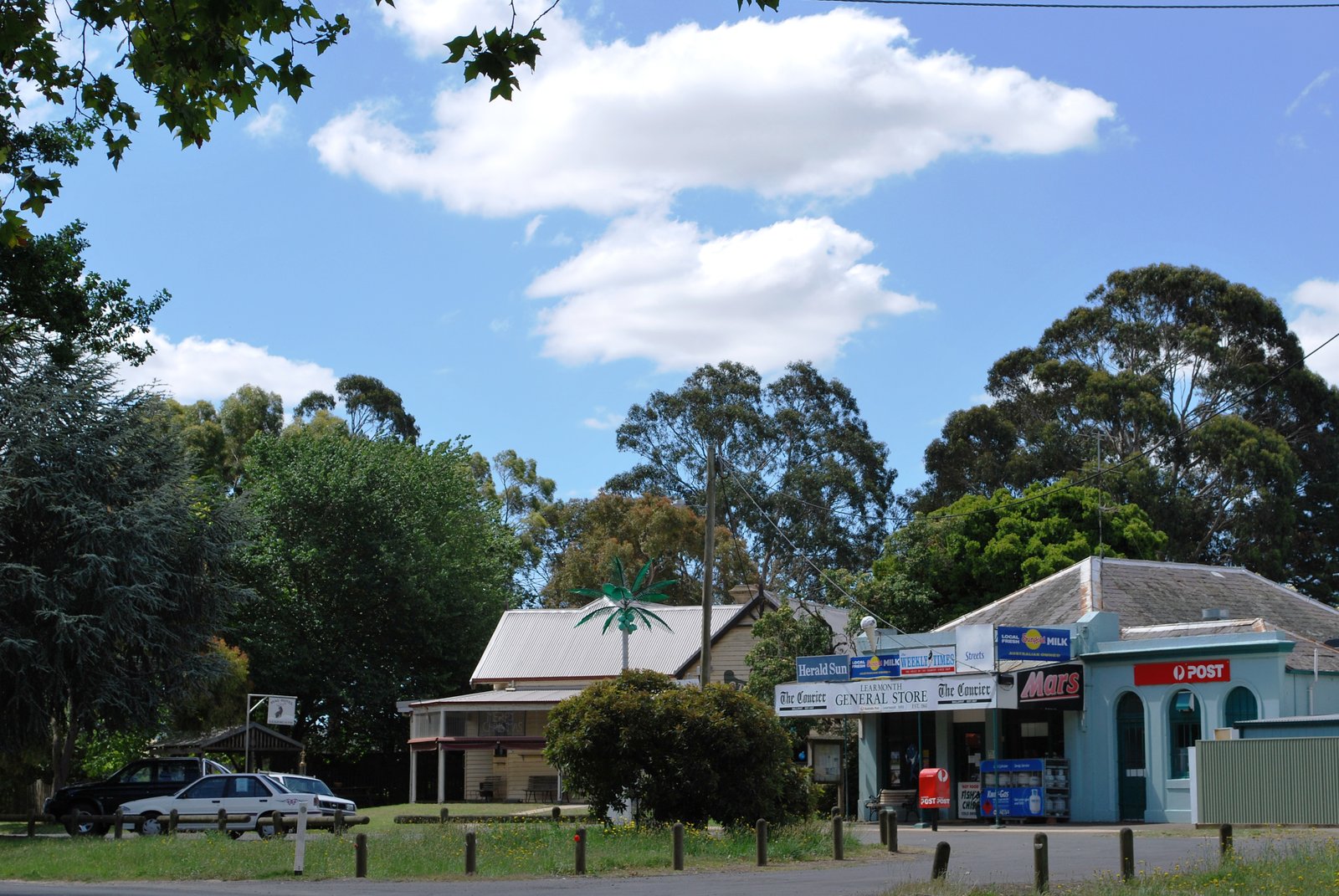 The Stags Hotel and General Store/Post office at en:Learmonth, Victoria | Learmonth in Australia