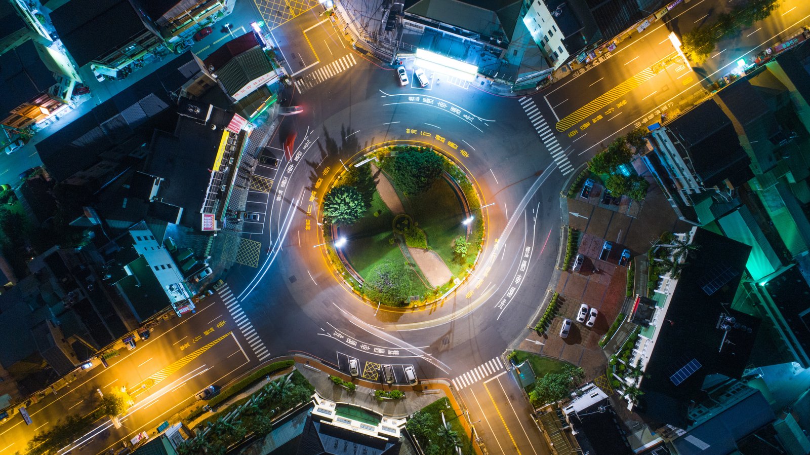夜間的歸仁圓環 | Guiren District in Taiwan