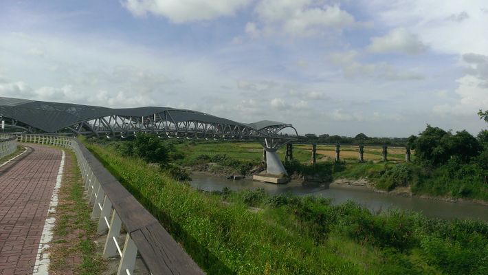北港復興鐵橋與北岸新建的跨北港溪人行陸橋 | Beigang Township in Taiwan
