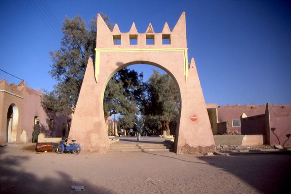 City gate of In Salah, Algeria (1991) | In Salah in Algeria